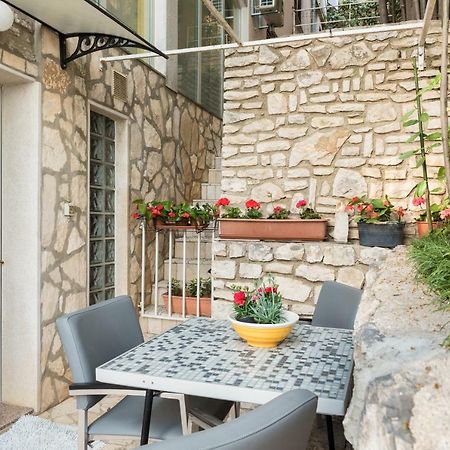 Luxury 1 Bedroom Apartment In Rabac Esterno foto
