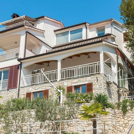 Luxury 1 Bedroom Apartment In Rabac Esterno foto