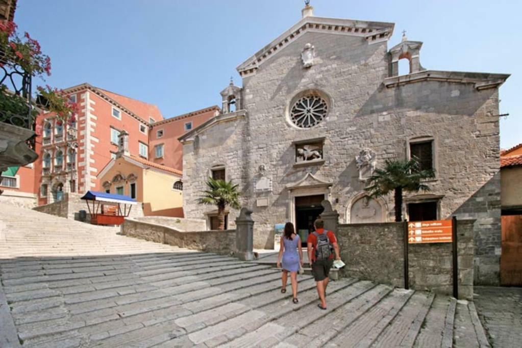Luxury 1 Bedroom Apartment In Rabac Esterno foto