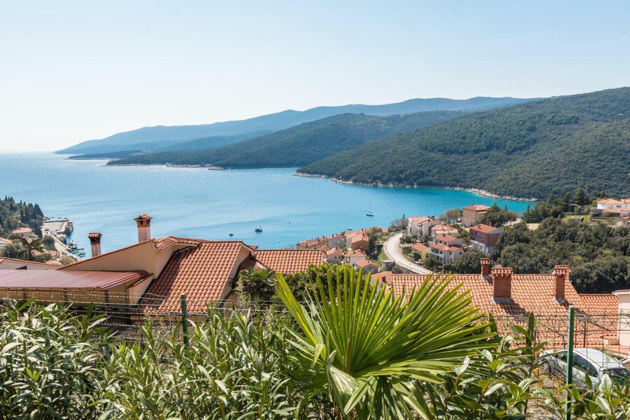 Luxury 1 Bedroom Apartment In Rabac Esterno foto