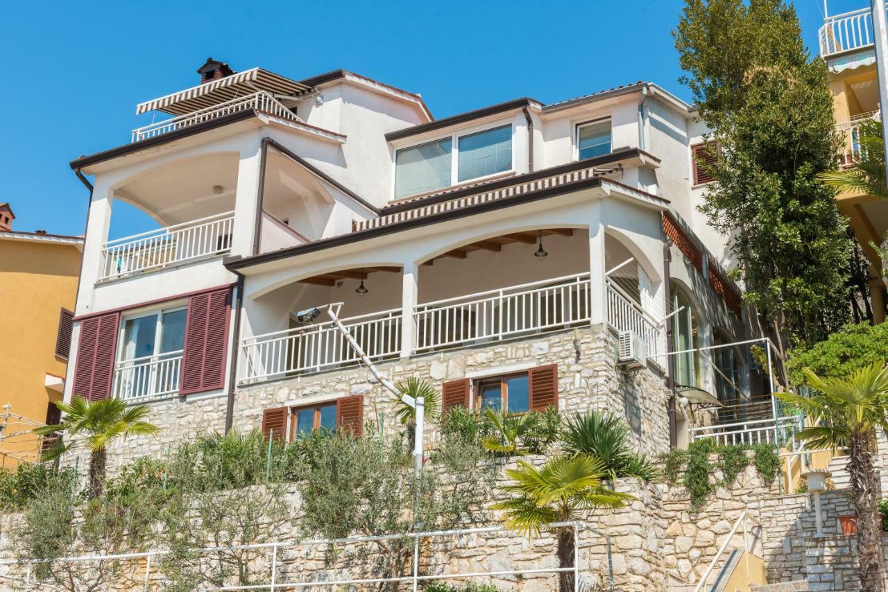 Luxury 1 Bedroom Apartment In Rabac Esterno foto